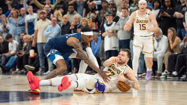 Jaden McDaniels in Luka Dončić
