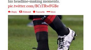 bbc tvit mario balotelli supergi kopačke