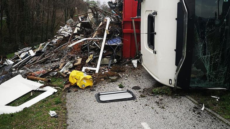 Rožna Dolina tovornjak nesreča