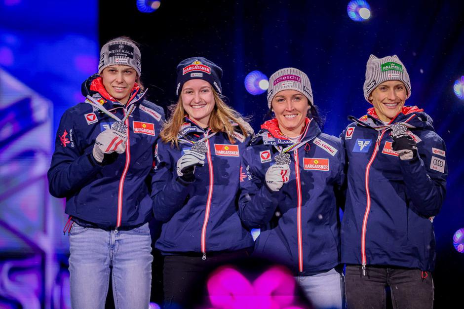 Avstrijske smučarske skakalke | Avtor: Profimedia