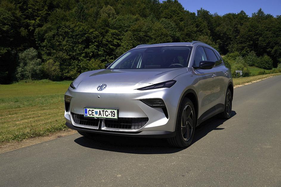 MGS5 EV električni križanec B SUV