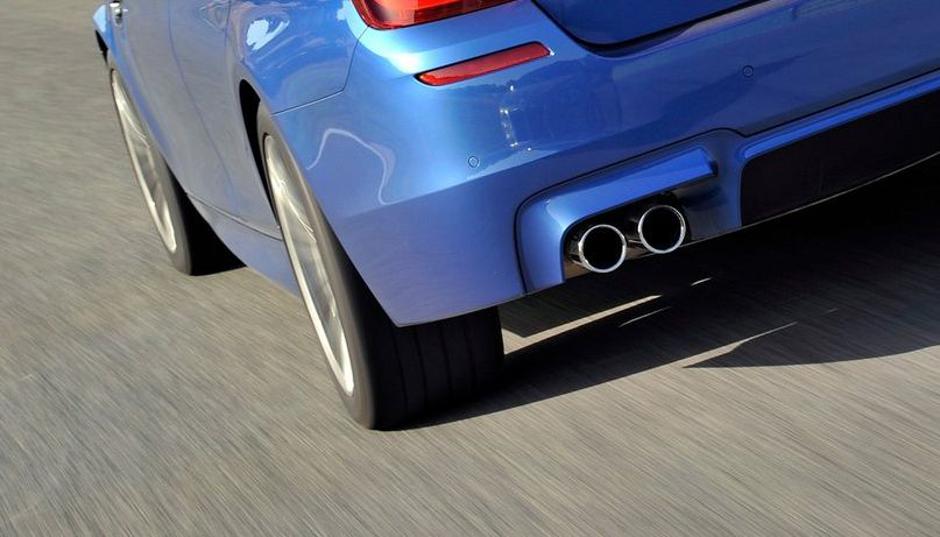 Izpuh | Avtor: Žurnal24 main