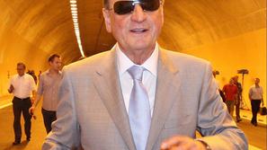 Zaradi dolgov, ki jih je Zidar nakopal SCT, se bodo delnice delničarjev razvelja