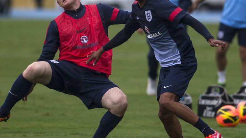 wayne rooney ashley cole