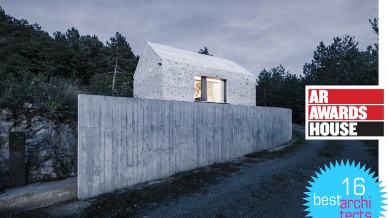 Kompaktna hiša na Krasu, Dekleva Gregorič arhitekti