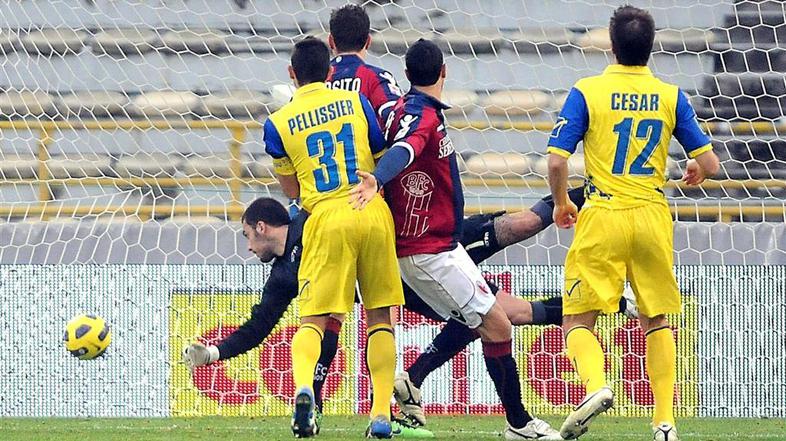 Bostjan Boštjan Cesar Sergio Pellissier Emiliano Viviano gol zadetek strel