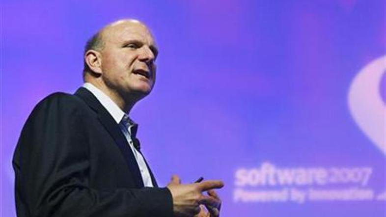 Predsednik uprave Microsofta Ballmer je razpisal tiralico na Confickerja.