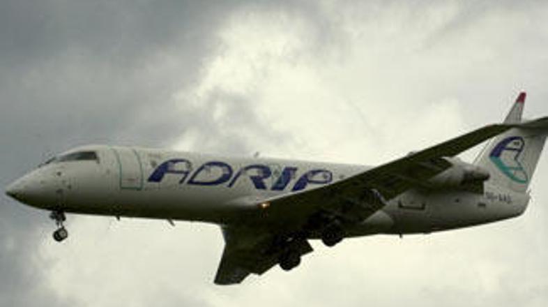 Na letu Bruselj-Ljubljana so cene letalskih vozovnic "praktično nespremenjene že