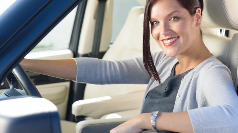 Nakup avto voznica vožnja