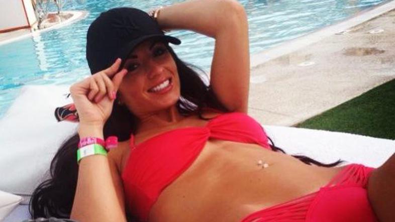 stacey flounders, adam johnson