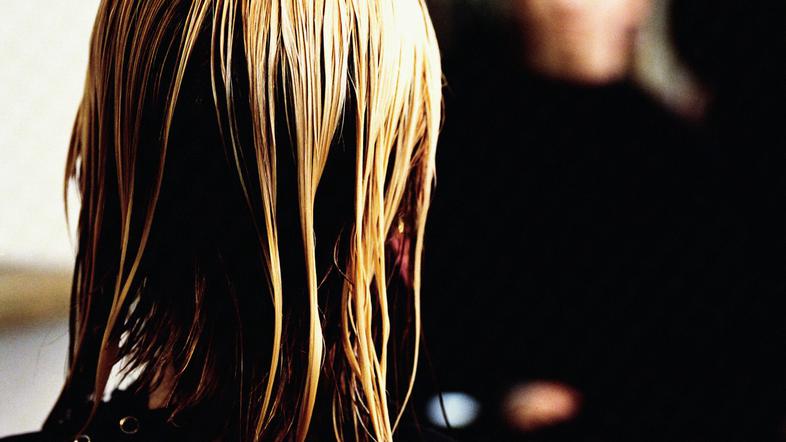 Frizerski salom, frizerka s stranko