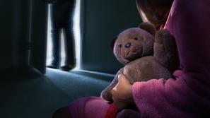 Na telefonu našli posnetke spolnih zlorab otrok