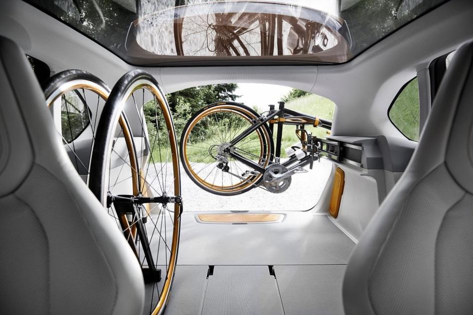 BMW active tourer outdoor