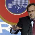 Michel_Platini_Action - main
