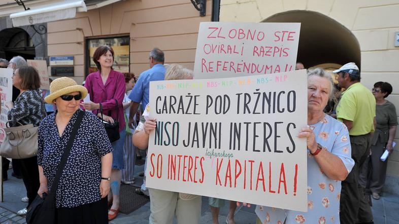 Protest proti garažni hiši in novi soseski na Viču.
