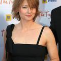 120308-jodie-foster-325-fly