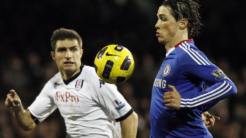 Aaron Hughes Fernando Torres