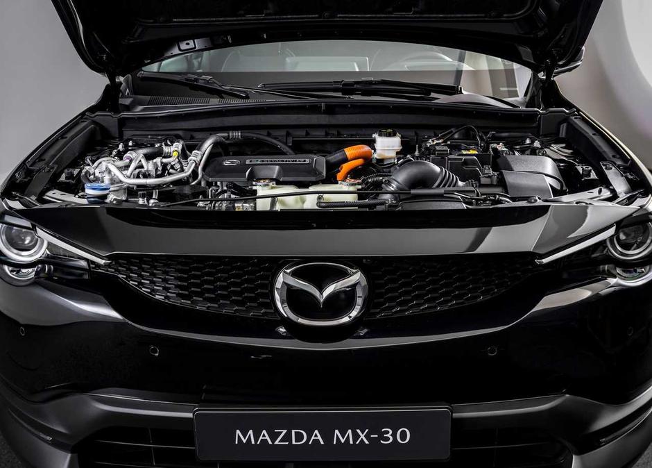 Mazda rotacijski motor | Avtor: Mazda