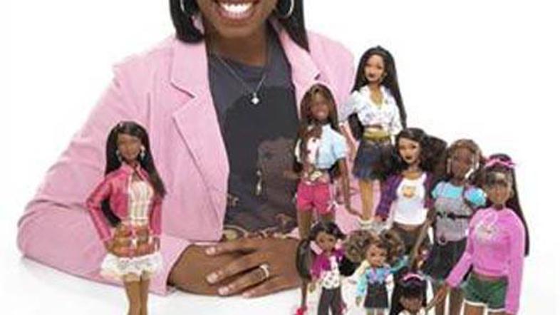 Stacey McBride-Irby s svojo kolekcijo barbik.