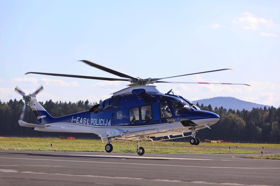 nov policijski helikopter AW169