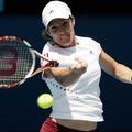 Justine Henin, prva igralka sveta, se je brez težav uvrstila v nadaljevanje turn