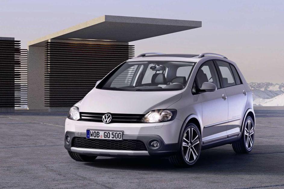 Druga generacija CrossGolfa sledi novi Volkswagnovi oblikovalski filozofiji. (Fo