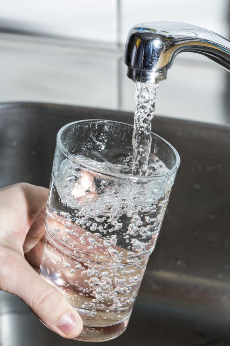 Voda iz pipe | Avtor: Profimedias