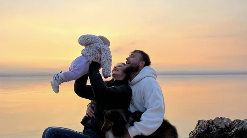 Nika vlahovič, Mark Vlahovič