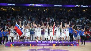 Finale Eurobasket, Slavje