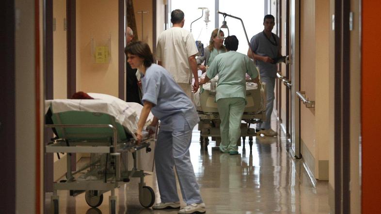 Medicinske sestre v Italiji zaslužijo dobrih 1.800 evrov, na Norveškem pa več ko