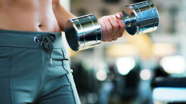 Ko sem videla trdega tiča v njegovih rokah, sem vedela, da ga lahko popolnoma iz