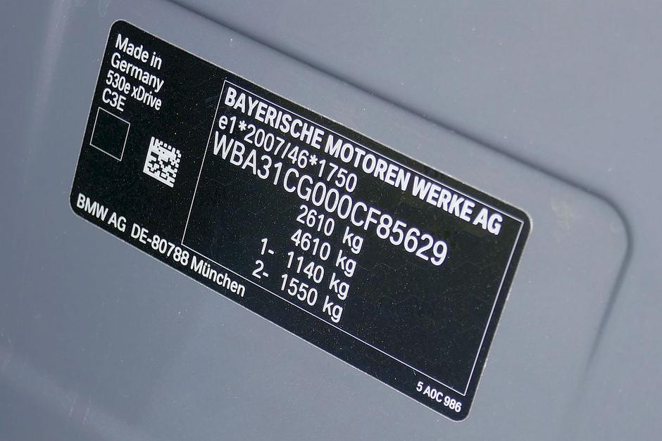 VIN številka, VIN oznaka, številka šasije | Avtor: Matija_Janežič