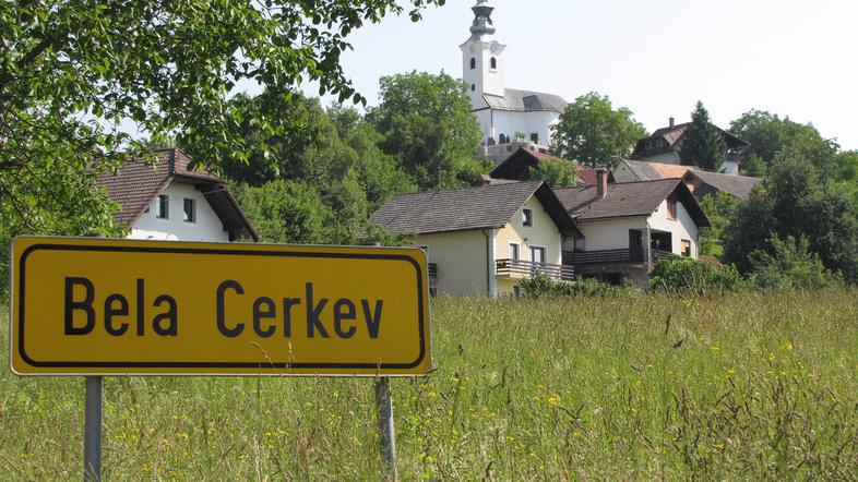 V Beli Cerkvi čutijo, kot da jim ves čas nekaj jemljejo: šolo, krajevni urad, po