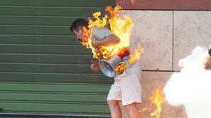 Samozažig. Slika je simbolična