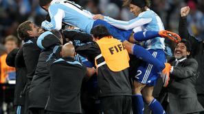 gol zadetek veselje slavje proslavljanje Carlos Tevez Nicolas Otamendi Martin De