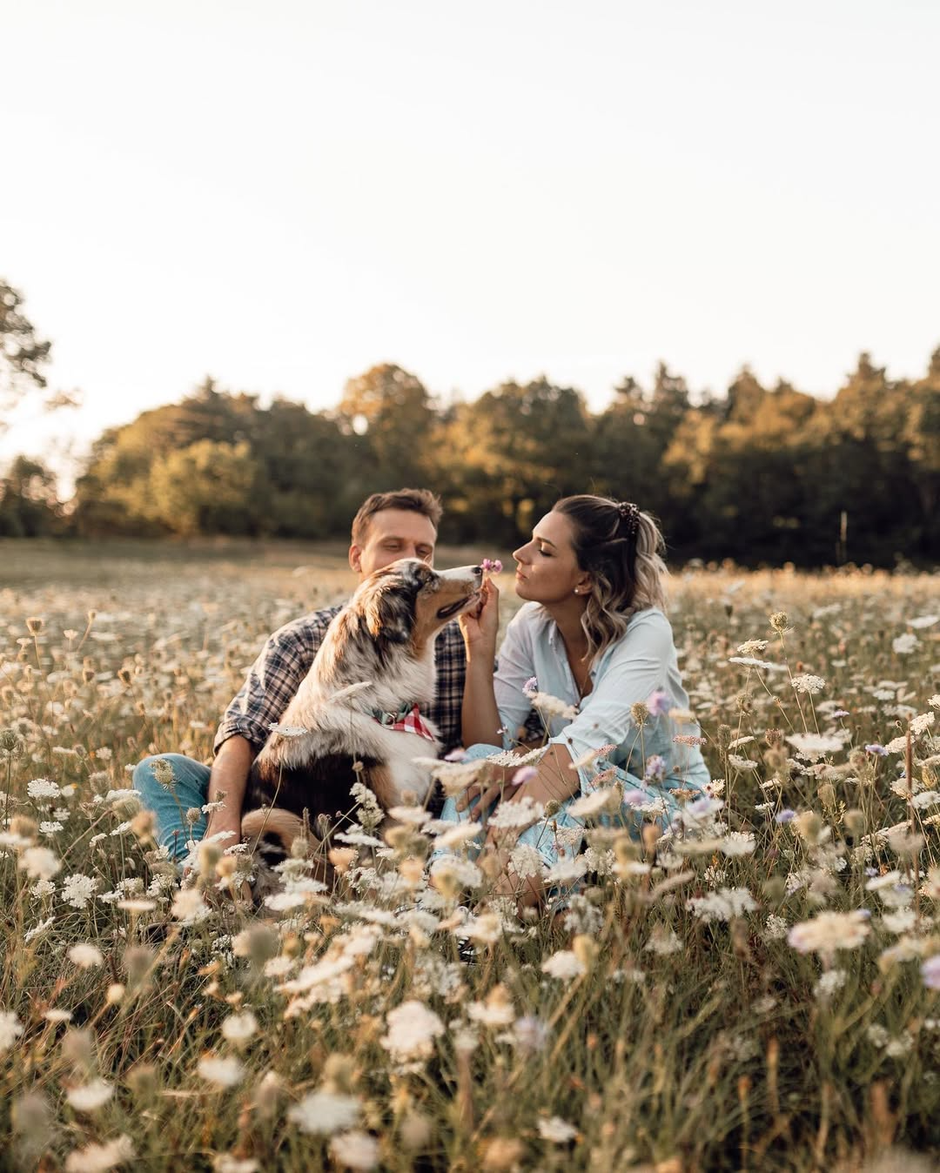 Murf z Janjo in Matjažem v travi | Avtor: Andreja Cilenšek