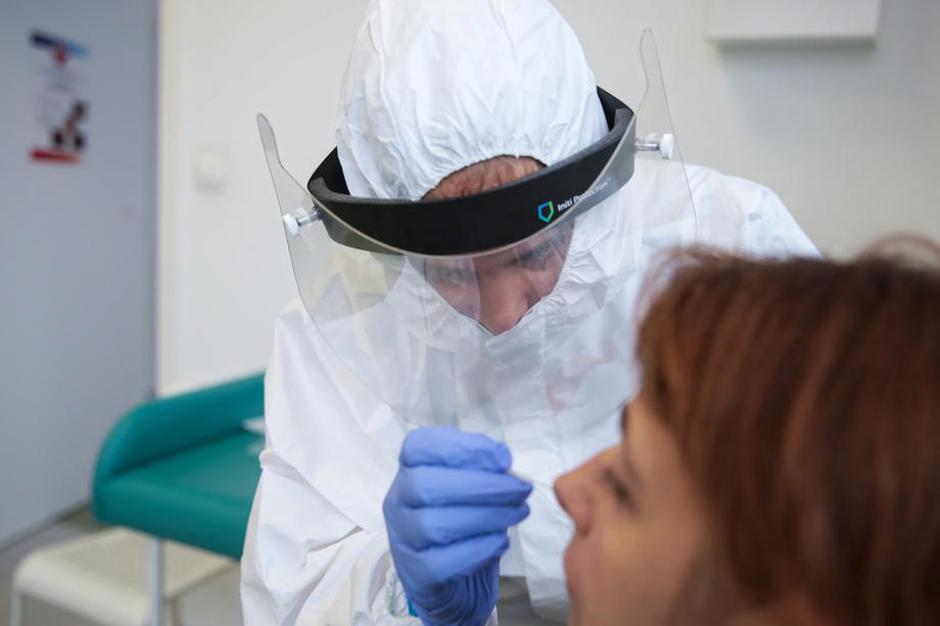 koronavirus Poljska covid-19 | Avtor: Epa