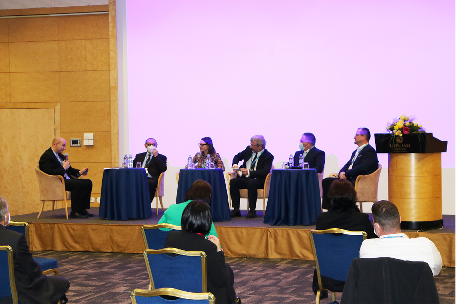 Utrinek iz okrogle mize: Meroslovne priložnosti zelenega prehoda, ki jo je vodil dr. Aleš Hančič, direktor TECOSa, Razvojnega centra orodjarstva Slovenije | Avtor: Univerza v Mariboru