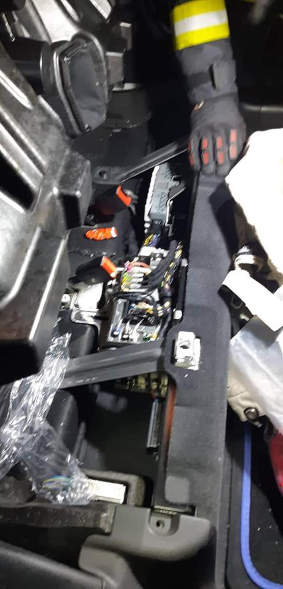 Pri nesreči električnega BMW i3 so posredovali gasilci PGD Zreče | Avtor: PGD Zreče/Marjan Jelenko