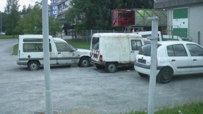 Po mnenju pristojne službe v Darsu izrabljeni avtomobili ne ogrožajo okolja in s