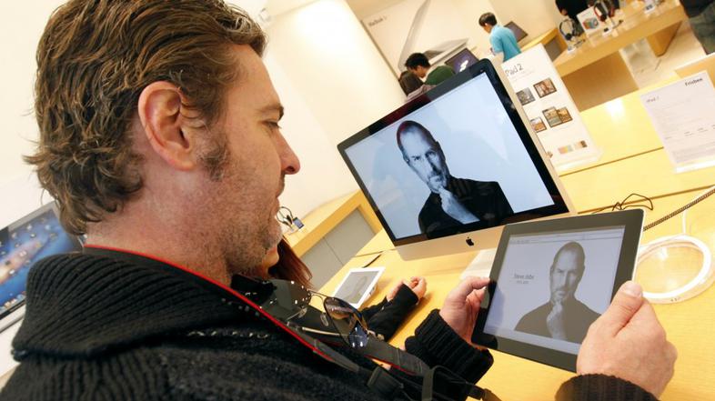 Žalovanje za Steve Jobsom.