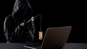 kibernetska varnost, kraja, denar