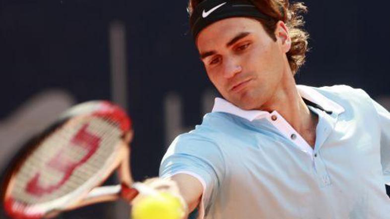 Roger Federer ostaja pri štirih zmagah v Hamburgu.