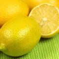 Ne le med dieto, mlačno vodo zmešajte z limoninim sokom vsako jutro. (Foto: shut