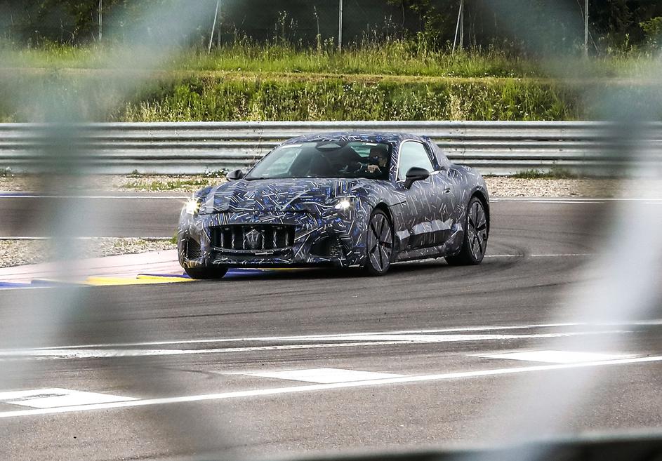 Maserati grancabrio, granturismo, hidria