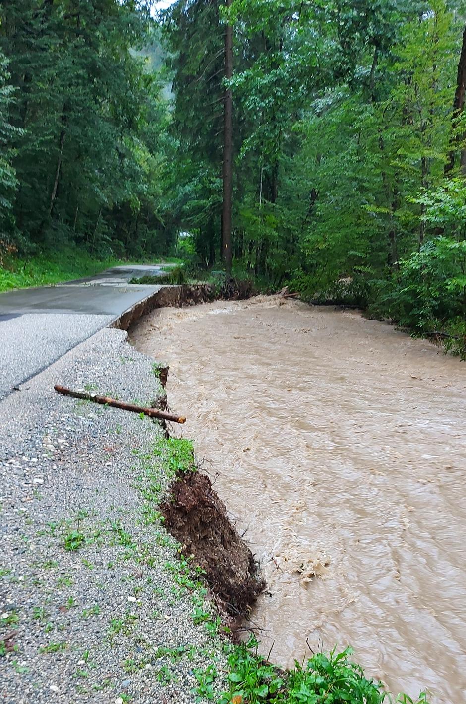 Trnovec, poplave, Medvode | Avtor: Mojca Murnik