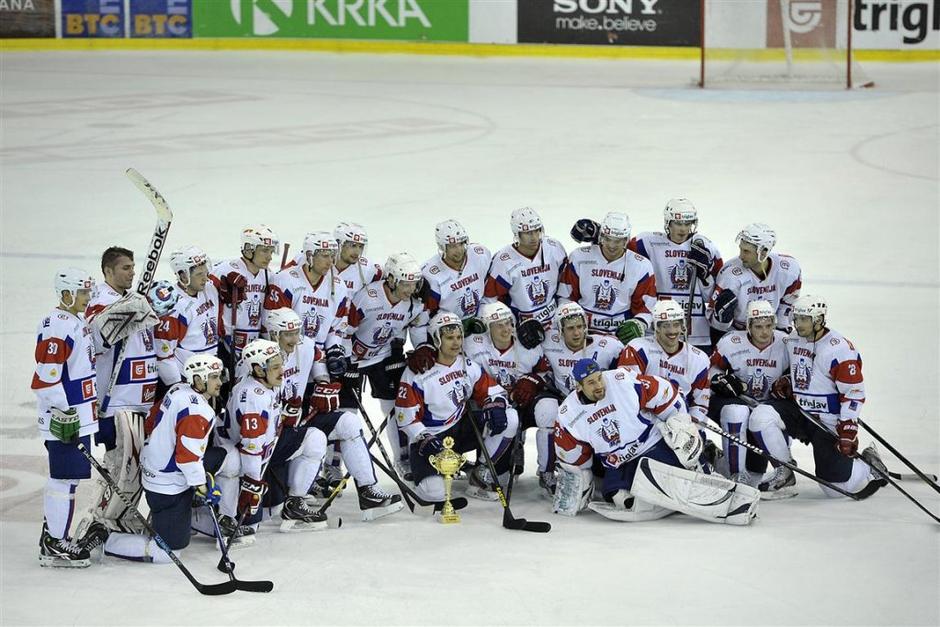 Slovenija Avstrija turnir Tivoli prijateljska tekma slavje pokal naslov prvaka | Avtor: Anže Petkovšek