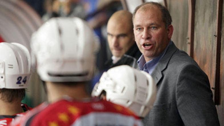 collins4_sad_spo_250807_teaser