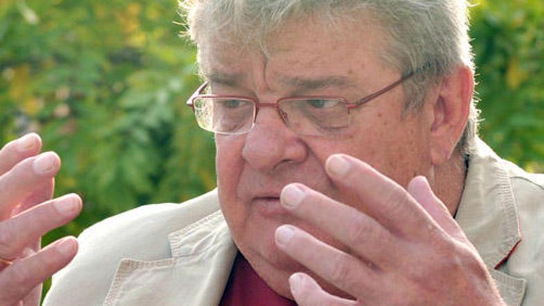 ''Nagrada in kaznovanje – to je star način za treniranje psov in ne bi smel biti