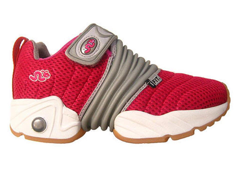 Kot čarovnija - pritisnete na gumb in čevelj se podaljša!